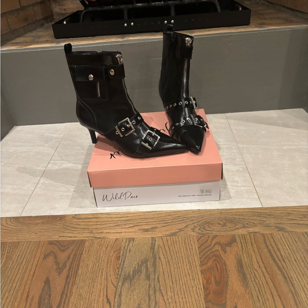 Worn once! Cute!